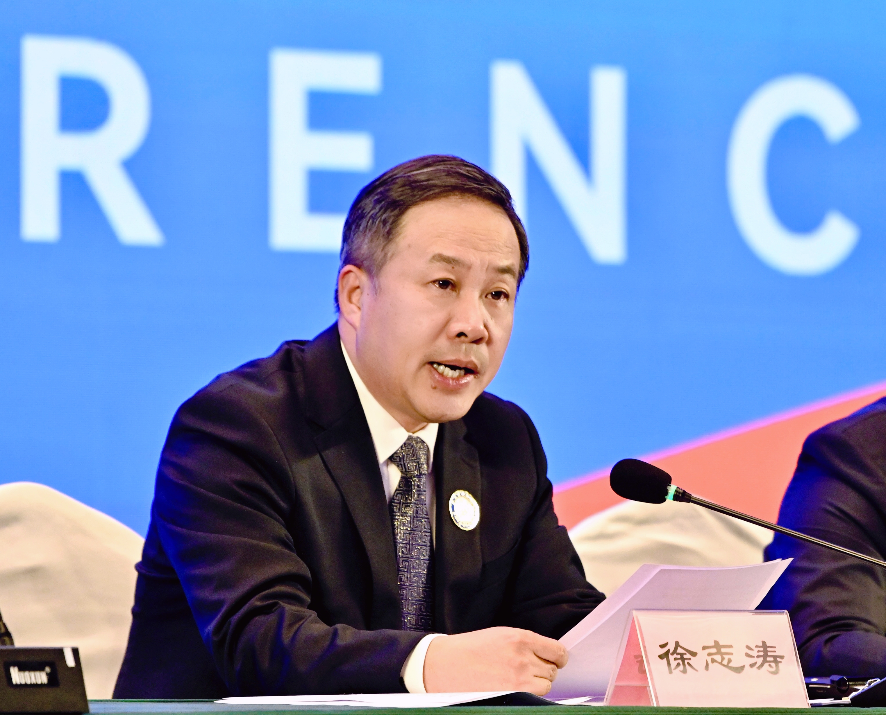 f682359a2f6cbe02ffc085e55eb23acb.jpg f682359a2f6cbe02ffc085e55eb23acb.jpg